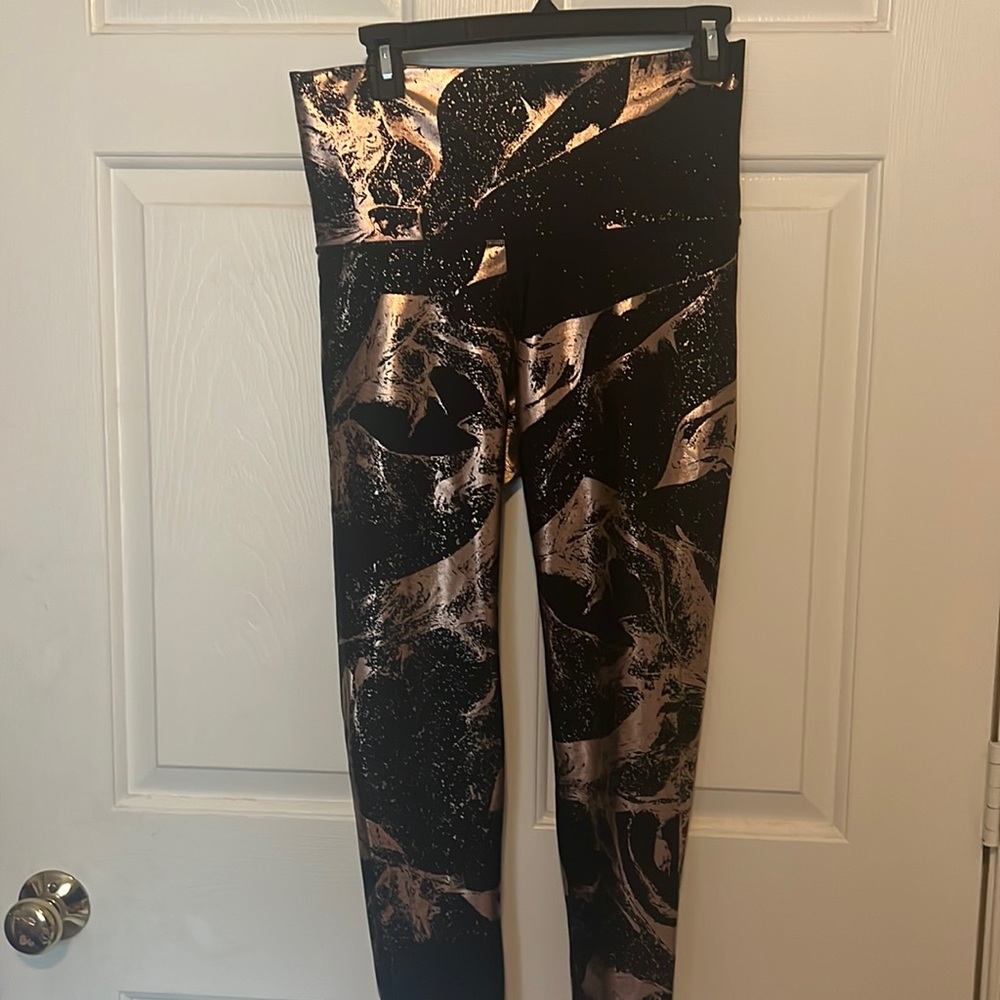 Black Leggings with gold pattern. Originally from Old Navy, size Large